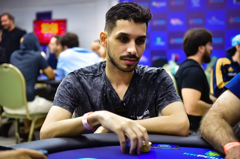 Stiff Upper Lip, Loose Cards: The Real Tells British Poker Players Don't Know They're Giving Away
